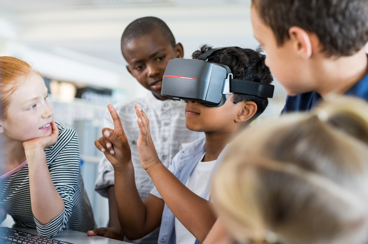 The Top 10 Companies Working On Education In Virtual Reality and Augmented Reality [REBOOTED]